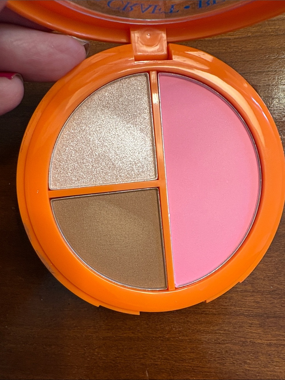Love•Craft•Beauty Astro Allure Multi-Face Palette — Pink & Bronze Highlighters - Picture 3 of 4